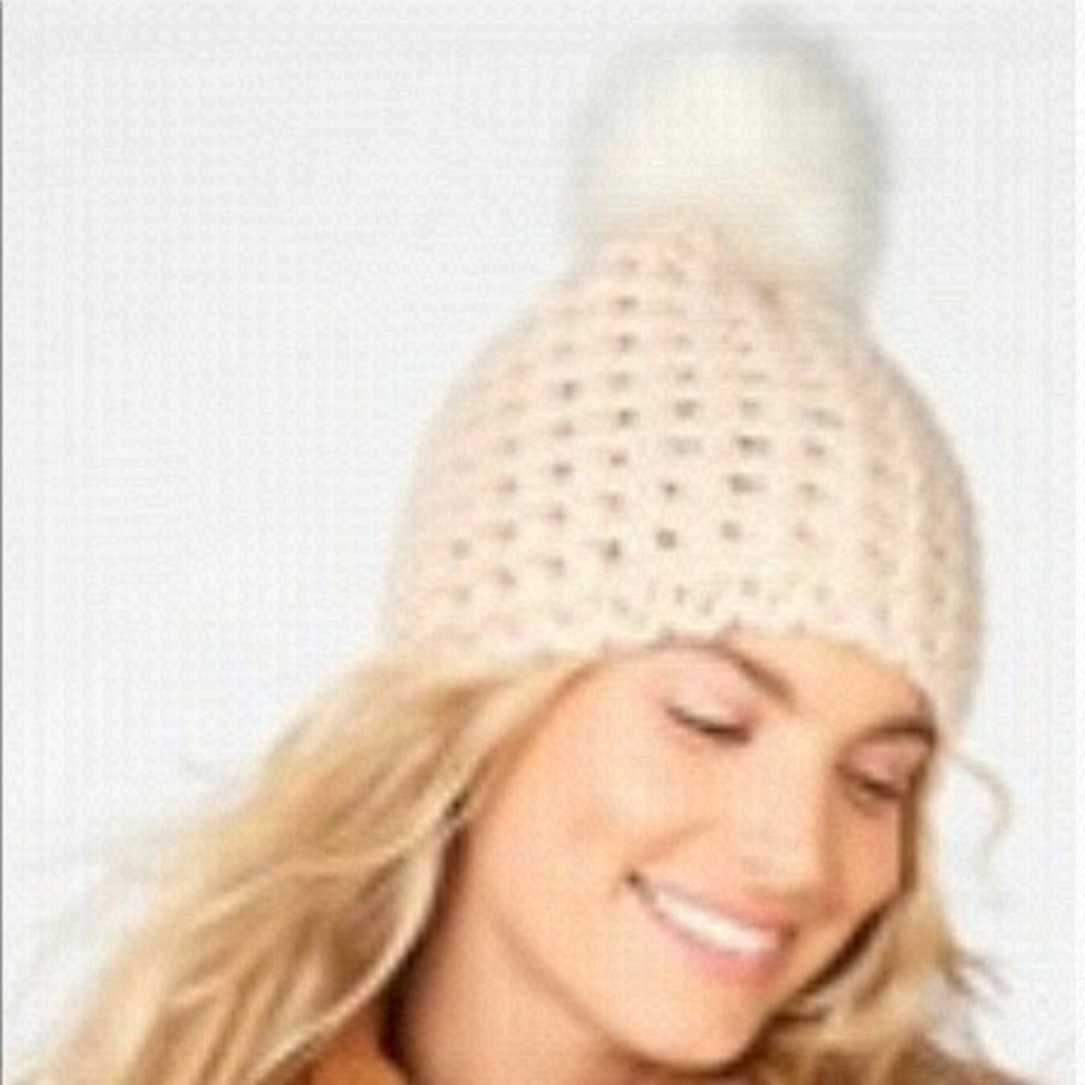 The Chunky Knit Beanie With Pom
